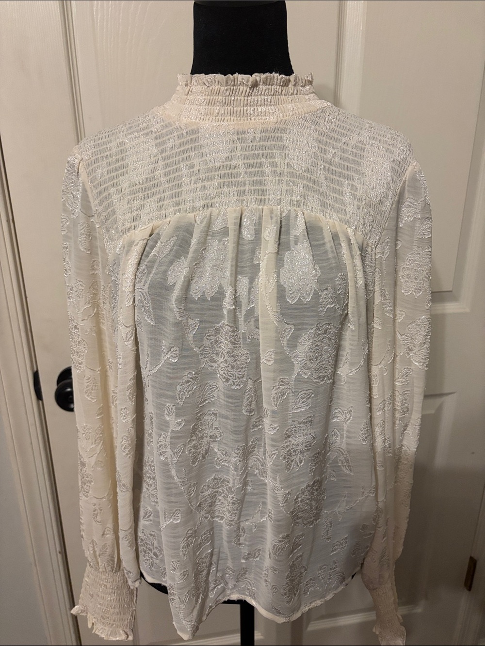 Knox Rose Delicate Cream Lace High-Neck Blouse Small
